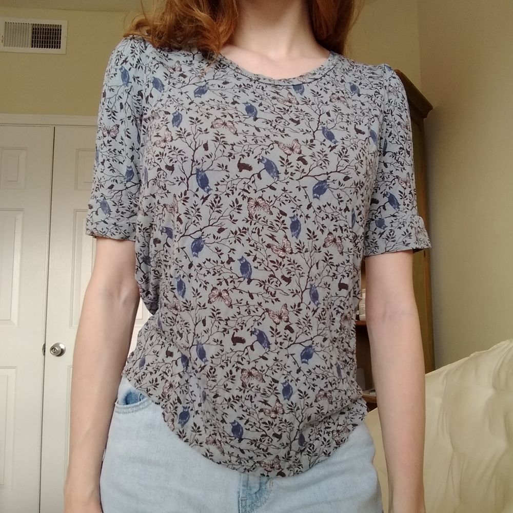 H&M HALF-SLEEVE TEE // VERY SOFT / CUTE PATTERN
